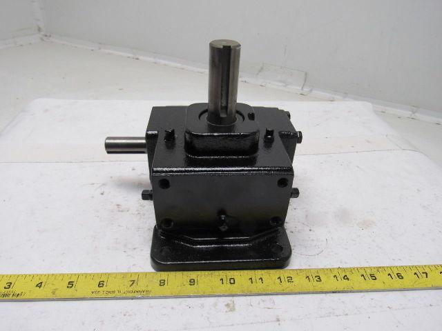 Winsmith E17XDVS2X000DN 20:1 .940Hp 87.5 Output RPM Right Angle Gear Reducer