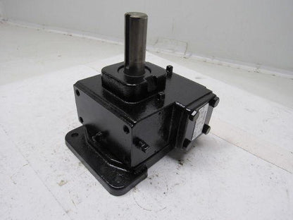 Winsmith E17XDVS2X000DN 20:1 .940Hp 87.5 Output RPM Right Angle Gear Reducer