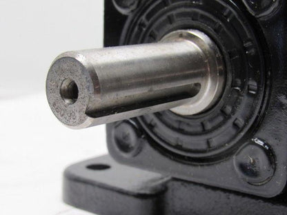 Winsmith E17XDVS2X000DN 20:1 .940Hp 87.5 Output RPM Right Angle Gear Reducer