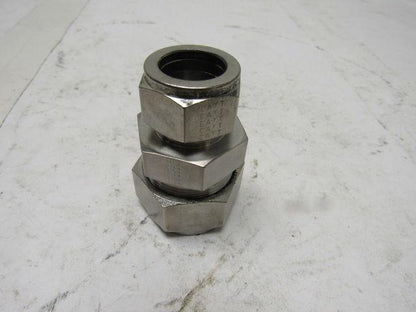 Parker 16RU12-316 A-Lok Reducing Union 1" to 3/4" Double Ferrule Tube Fitting