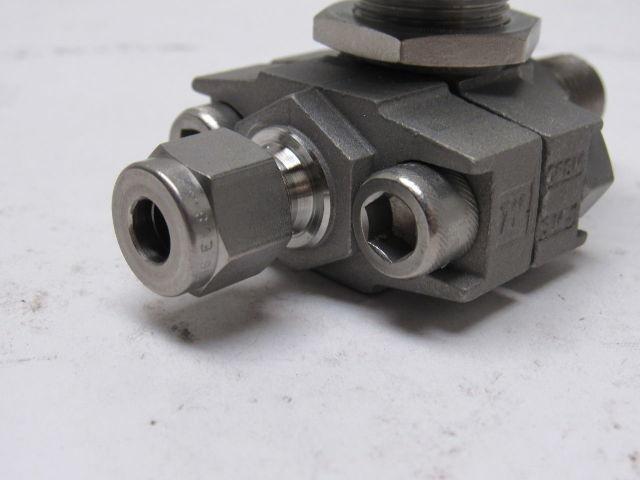 Whitey SS-33VM4-S4 Multi Purpose Ball Valve 1/4" Male NPT Cv 0.9