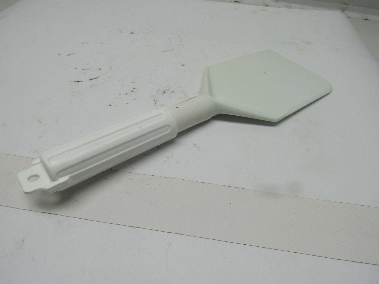 Dynalon Nylon Or PE Rigid Blade Scrapper Spatula Lab 13-1/2" OAL 4-1/2" Wide