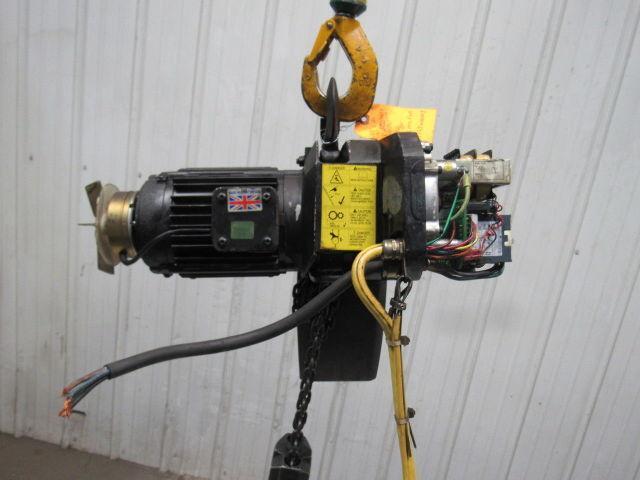 P & H 1/2 Ton Electric Chain Hoist 1000 lb 12' Lift 460V W/7' Pendant