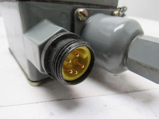 Allen Bradley 836T-T253JX21X15 Ser A 6-30PSI Pressure Control Switch 600VAC Max