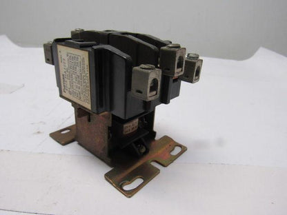 Furnas 42CE35AJ223 Ser A 600V 15Hp MAX 24V Coil Definite Purpose Controller