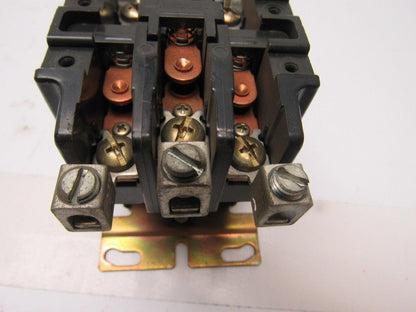 Furnas 42CE35AJ223 Ser A 600V 15Hp MAX 24V Coil Definite Purpose Controller