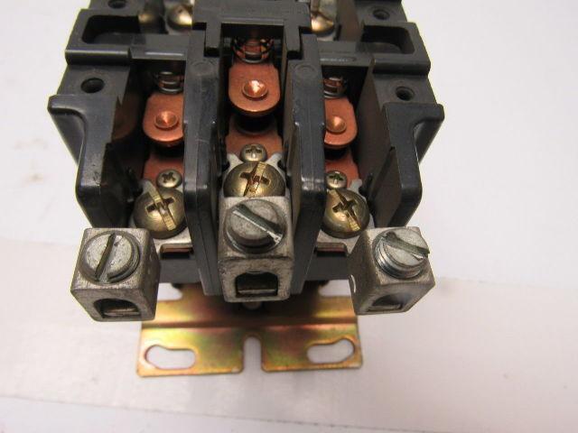 Furnas 42CE35AJ223 Ser A 600V 15Hp MAX 24V Coil Definite Purpose Controller