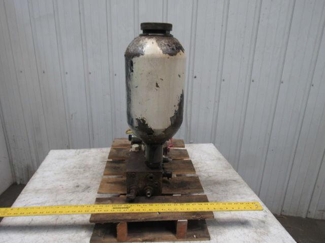 Hydac 02055208 2.5 Gal 3000PSI Hydraulic Bladder Accumulator W/ Manifold Block