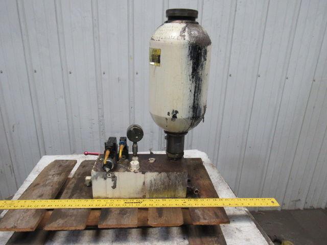 Hydac 02055208 2.5 Gal 3000PSI Hydraulic Bladder Accumulator W/ Manifold Block