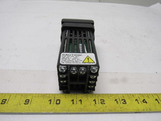Trine 93BB-1DD0-00AS Temperature Controller Green Red Display 100-240V