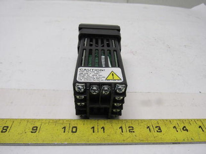 Trine 93BB-1DD0-00AS Temperature Controller Green Red Display 100-240V