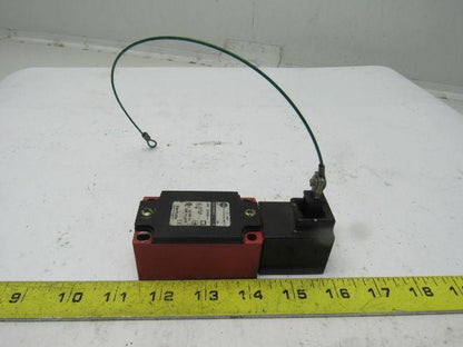 A-B Allen Bradley 802f-E60M10 Mechanical Keyed Safety Interlock Switch