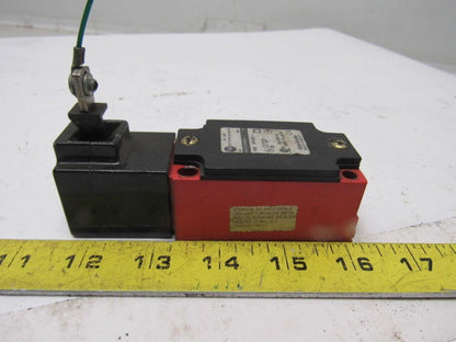 A-B Allen Bradley 802f-E60M10 Mechanical Keyed Safety Interlock Switch