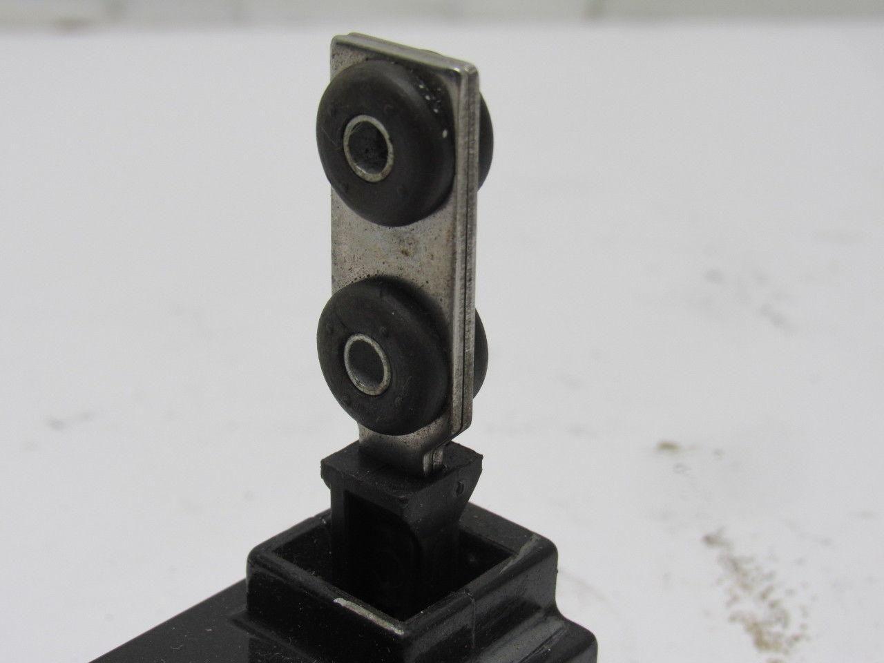 A-B Allen Bradley 802F-E60MS2-D5 Mechanical Keyed Safety Interlock Switch