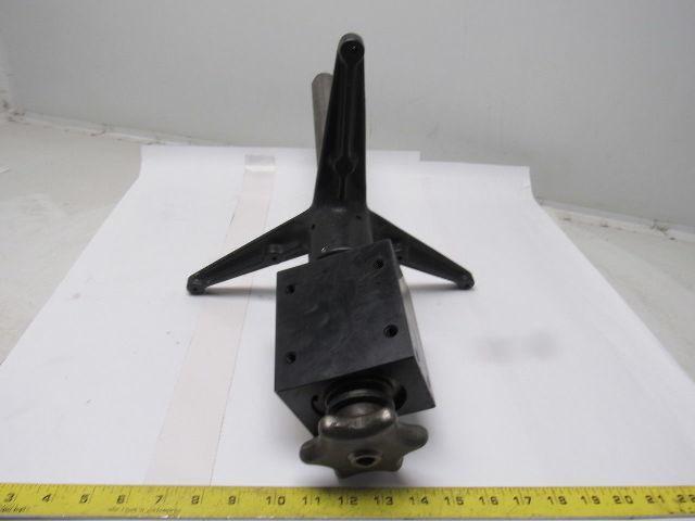 Rapid-Air R34NF 1-1/2" x 12" Shaft Coil Reel Spool Holder 125# Capacity
