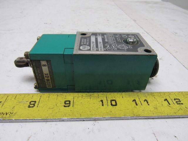 Allen Bradley 802M-AJ1NF Ser. E Top Push Spring Return Limit Switch