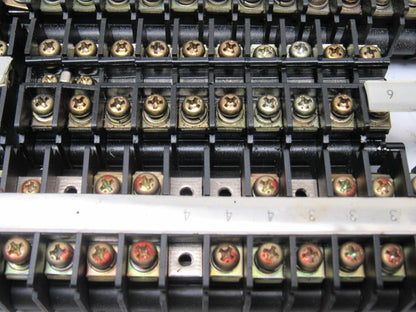 TGA-30 600V Rail Mount Terminal Block Connectors Lot Of 230+