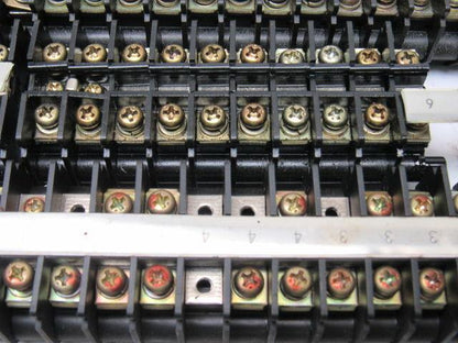 TGA-30 600V Rail Mount Terminal Block Connectors Lot Of 230+
