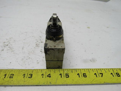 Omron ZV2-N22-2 Side Mount Roller Plunger Micro Switch Lot of 2