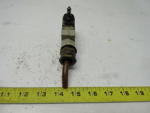 Omron ZV2-N22-2 Side Mount Roller Plunger Micro Switch Lot of 2
