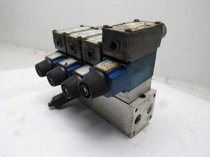 Vickers DG4V-3-2A-M-W-B-40 4/2 Single Solenoid 110V Coil 4 Valve Bank Manifold