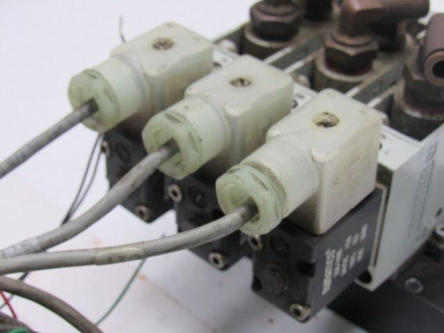 Numatics L23BA452B000061 2/4 Way Single Solenoid Valve Bank Manifold 24VDC Coil