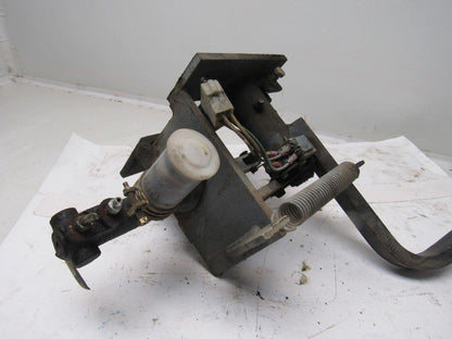 Komatsu FB 30SH-4 Forklift Foot Brake Master Cylinder Assembly