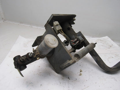 Komatsu FB 30SH-4 Forklift Foot Brake Master Cylinder Assembly