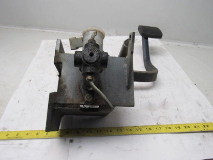 Komatsu FB 30SH-4 Forklift Foot Brake Master Cylinder Assembly