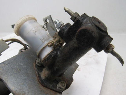 Komatsu FB 30SH-4 Forklift Foot Brake Master Cylinder Assembly