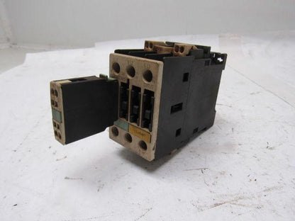 Siemens 3RT1026-3B Sirius 35A 600V Max Magnetic Contactor 24VDC Coil