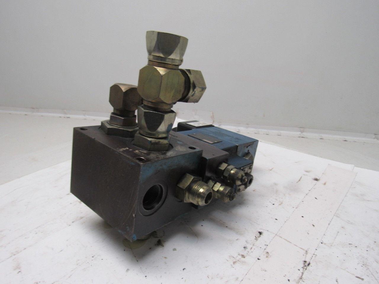 Rexroth 4WE10D33 4/2 Solenoid Operated Check W/ Manifold Assembly 110V Coil