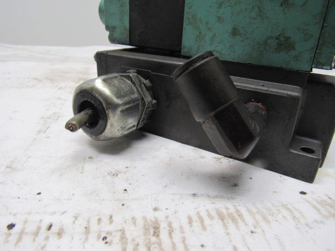 Numatics 081SA43AK000030 2/4  Solenoid Operated Spring Return Valve 110V Coil