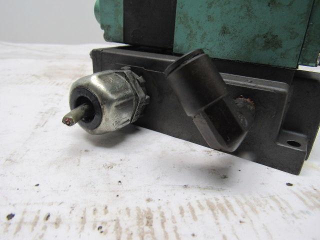 Numatics 081SA43AK000030 2/4  Solenoid Operated Spring Return Valve 110V Coil