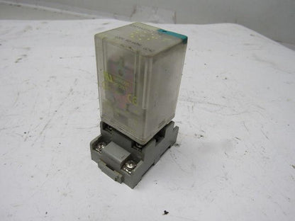 Square D 8501KP12V20 120V 50-60Hz DPDT 10A 1/2Hp Max Relay W/ Socket Lot Of 6