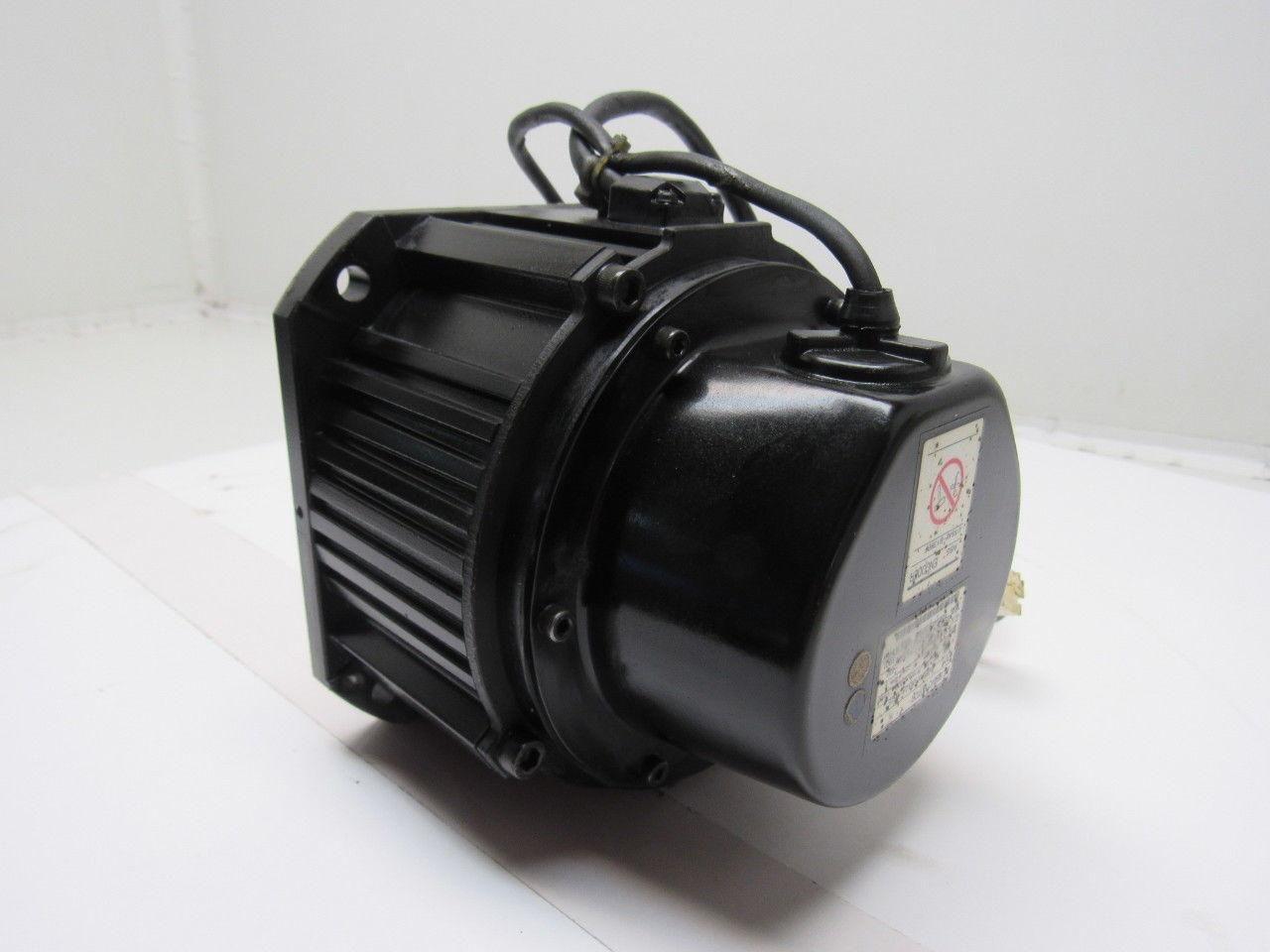 Yaskawa SGMDH-06A2A-YR25 AC Servo Motor
