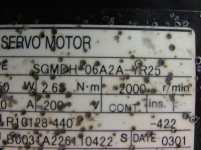Yaskawa SGMDH-06A2A-YR25 AC Servo Motor