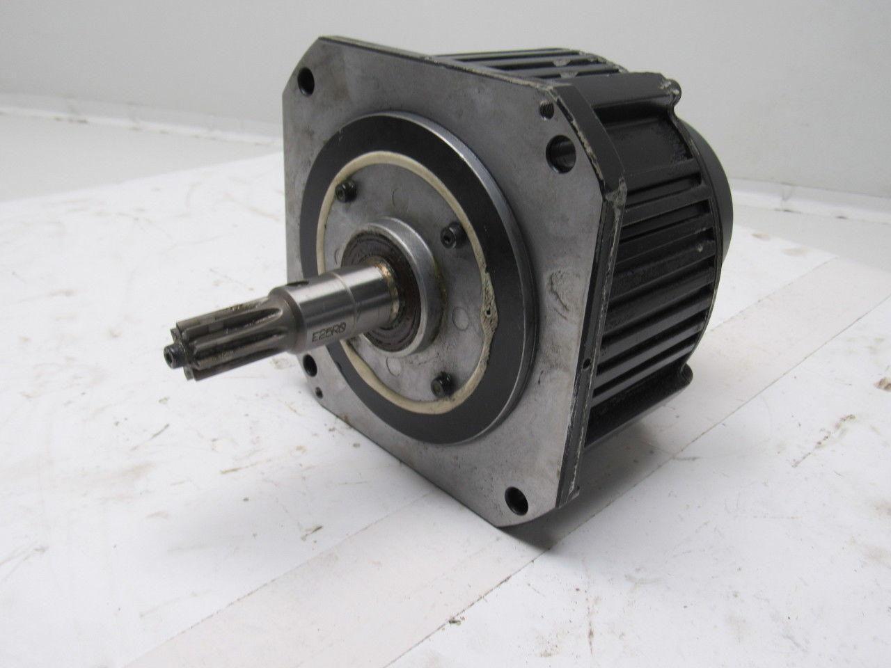 Yaskawa SGMDH-06A2A-YR24 AC Servo Motor