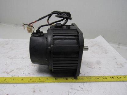 Yaskawa SGMDH-06A2A-YR24 Motoman YR-UP6-A00 550W 2.63Nm 4A 2000RPM Servo Motor