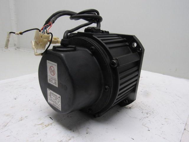 Yaskawa SGMDH-06A2A-YR24 Motoman YR-UP6-A00 550W 2.63Nm 4A 2000RPM Servo Motor