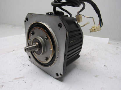 Yaskawa SGMDH-06A2A-YR24 Motoman YR-UP6-A00 550W 2.63Nm 4A 2000RPM Servo Motor