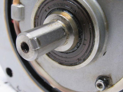 Yaskawa SGMDH-06A2A-YR24 Motoman YR-UP6-A00 550W 2.63Nm 4A 2000RPM Servo Motor