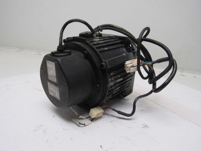 Yaskawa SGMDH-12A2A-YR13 1150W 5.49Nm 2000RPM 200V AC Servo Motor