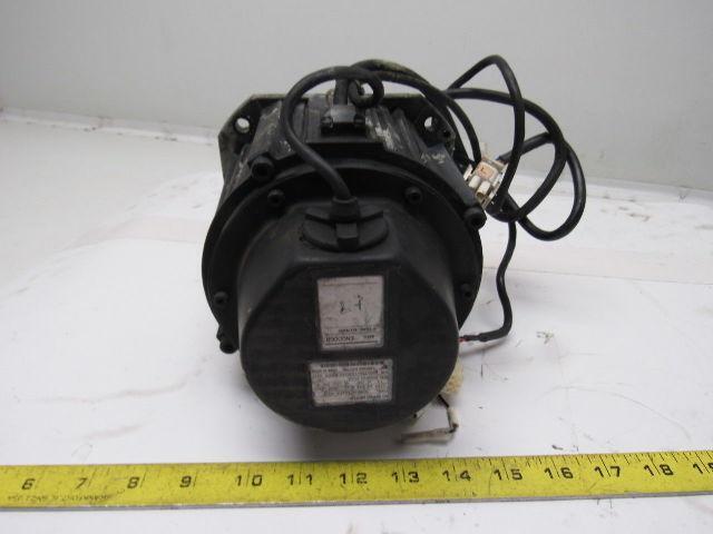 Yaskawa SGMDH-12A2A-YR13 1150W 5.49Nm 2000RPM 200V AC Servo Motor
