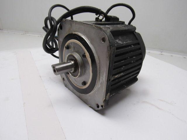 Yaskawa SGMDH-12A2A-YR13 1150W 5.49Nm 2000RPM 200V AC Servo Motor