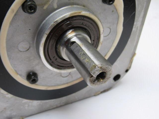 Yaskawa SGMDH-12A2A-YR13 1150W 5.49Nm 2000RPM 200V AC Servo Motor