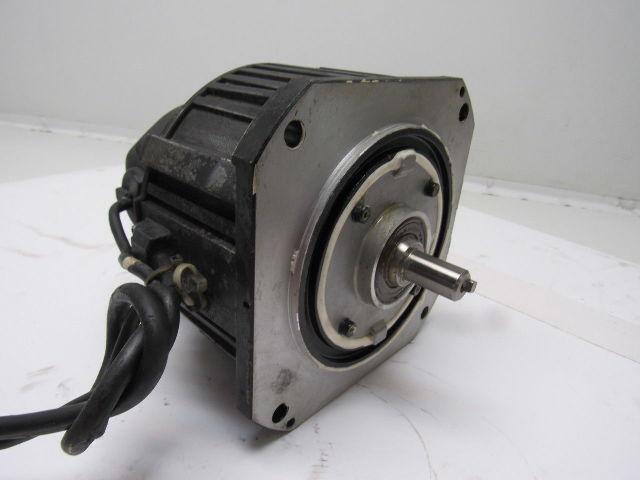 Yaskawa SGMDH-06A2A-YR25 550W 2.63Nm 2000RPM 200V AC Servo Motor
