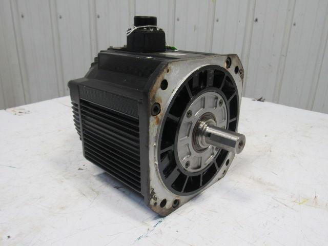 Yaskawa SGMDH-45A2B Motoman 4500W 1500RPM 200V AC Servo Axis Motor