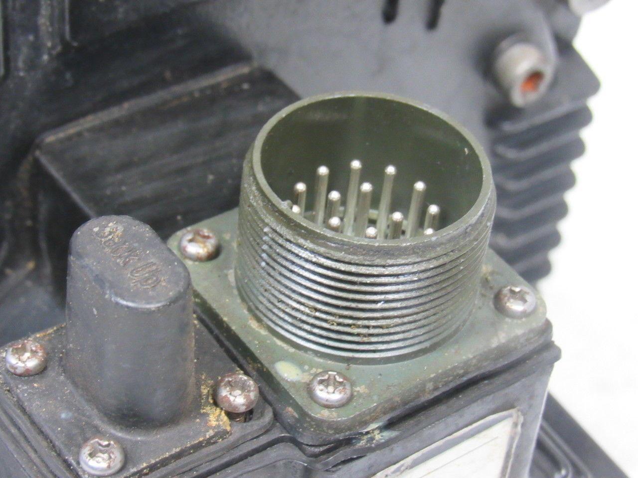 Yaskawa SGMDH-45A2B Motoman 4500W 1500RPM 200V AC Servo Axis Motor