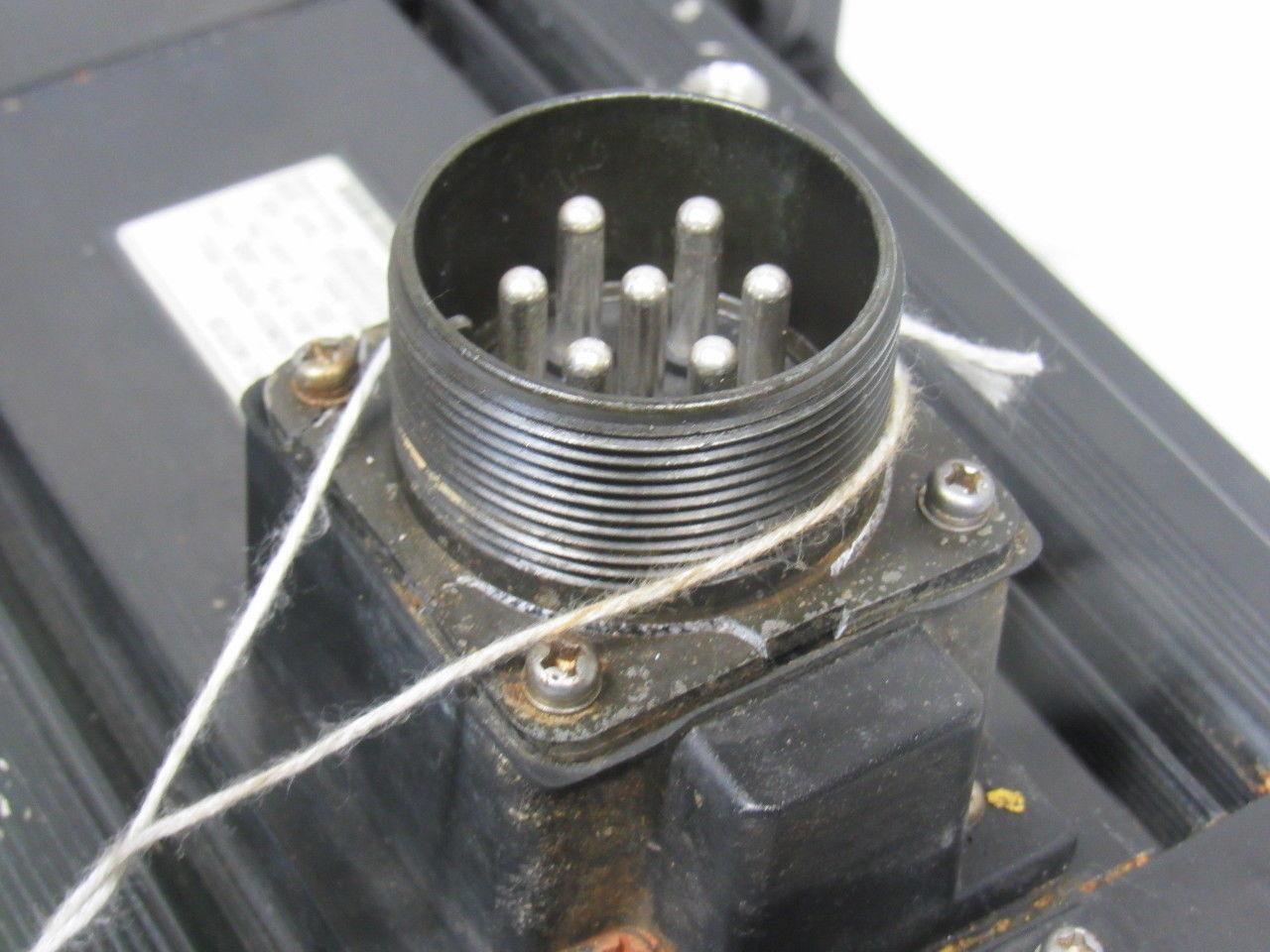 Yaskawa SGMDH-45A2B Motoman 4500W 1500RPM 200V AC Servo Axis Motor